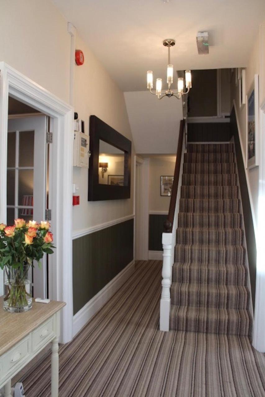 Camelot Guest House Falmouth Buitenkant foto